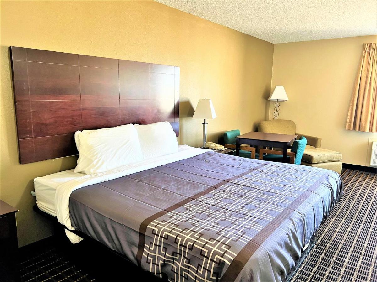 Designer Inn And Suites Toledo Exterior foto
